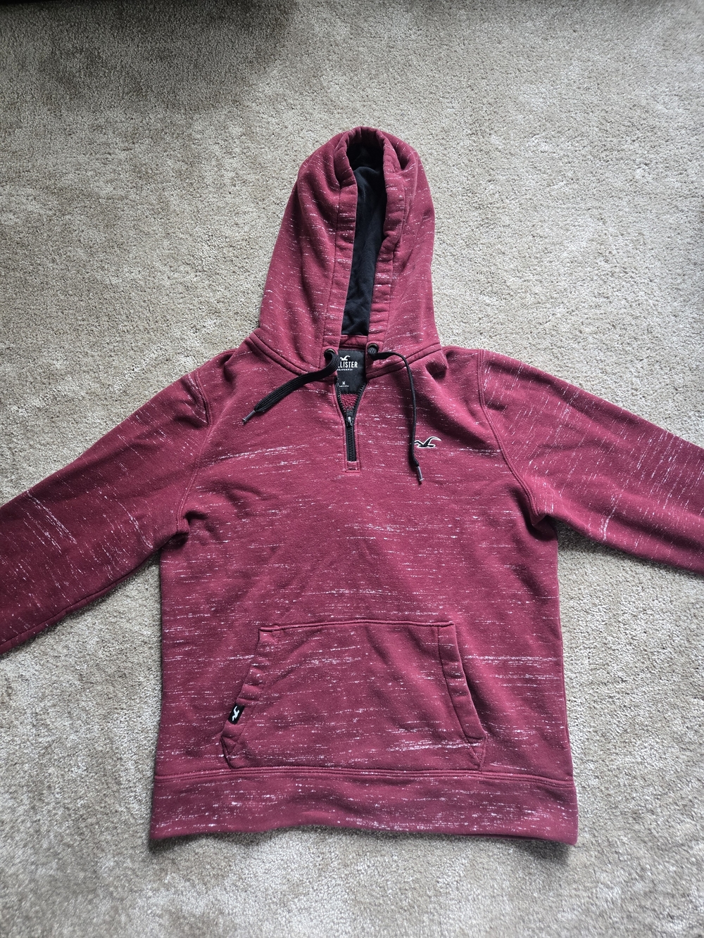 Hollister Men's Maroon Hooded Pullover Shirt